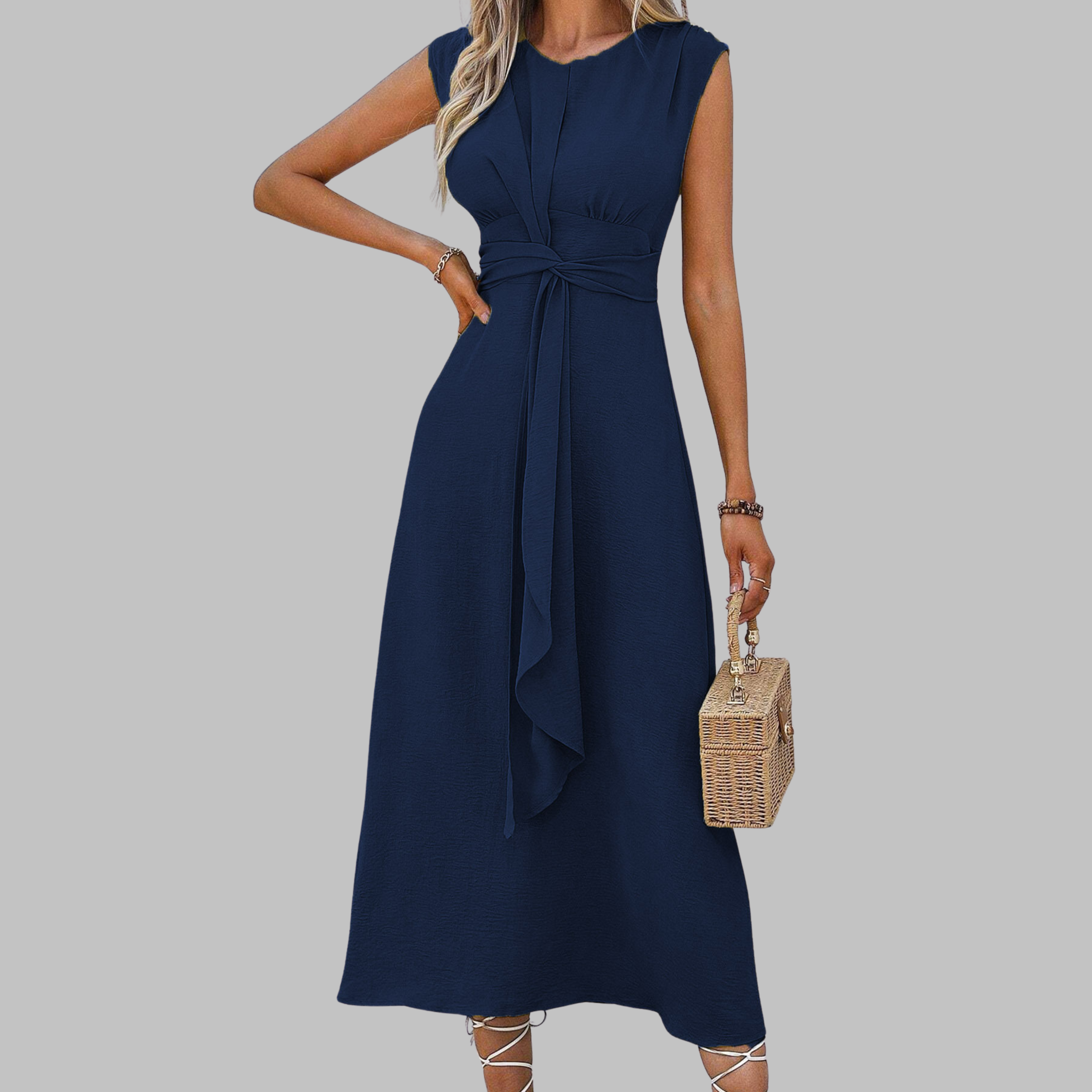 Suze | Flattering Sleek Dress