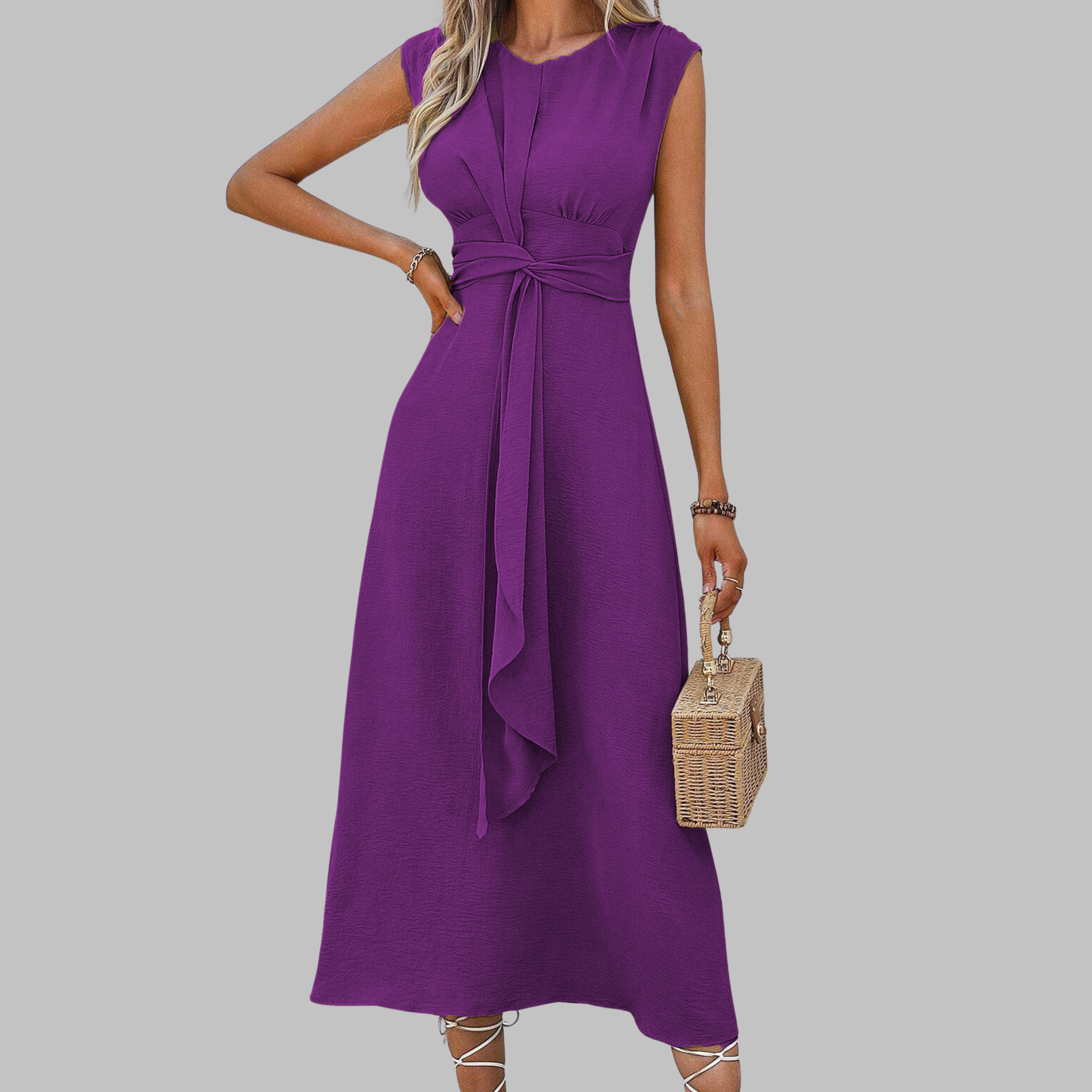 Suze | Flattering Sleek Dress