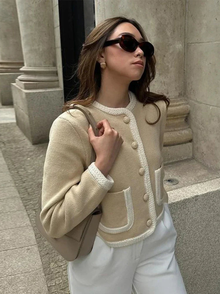 Mia | Versatile Chic Cardigan