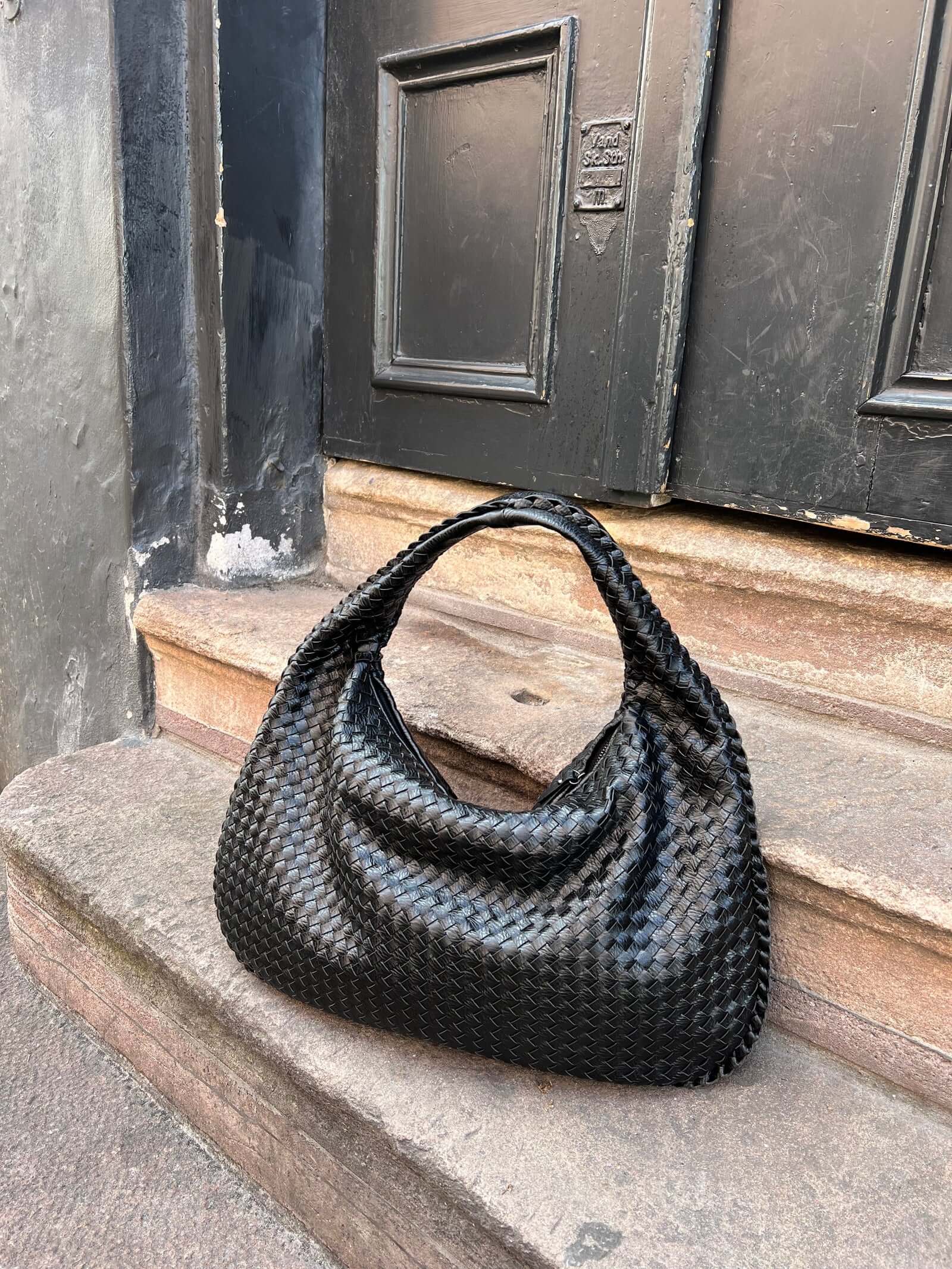 Victoria | Chic Breathable Bag