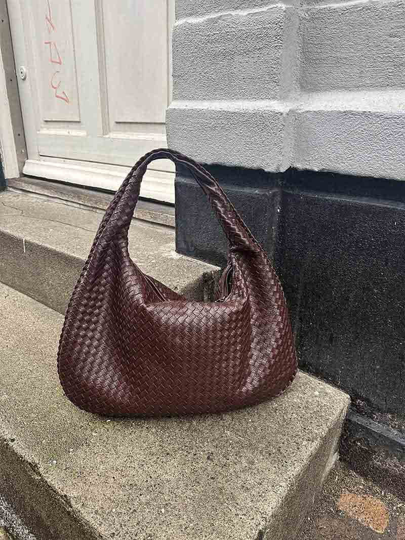 Victoria | Chic Breathable Bag