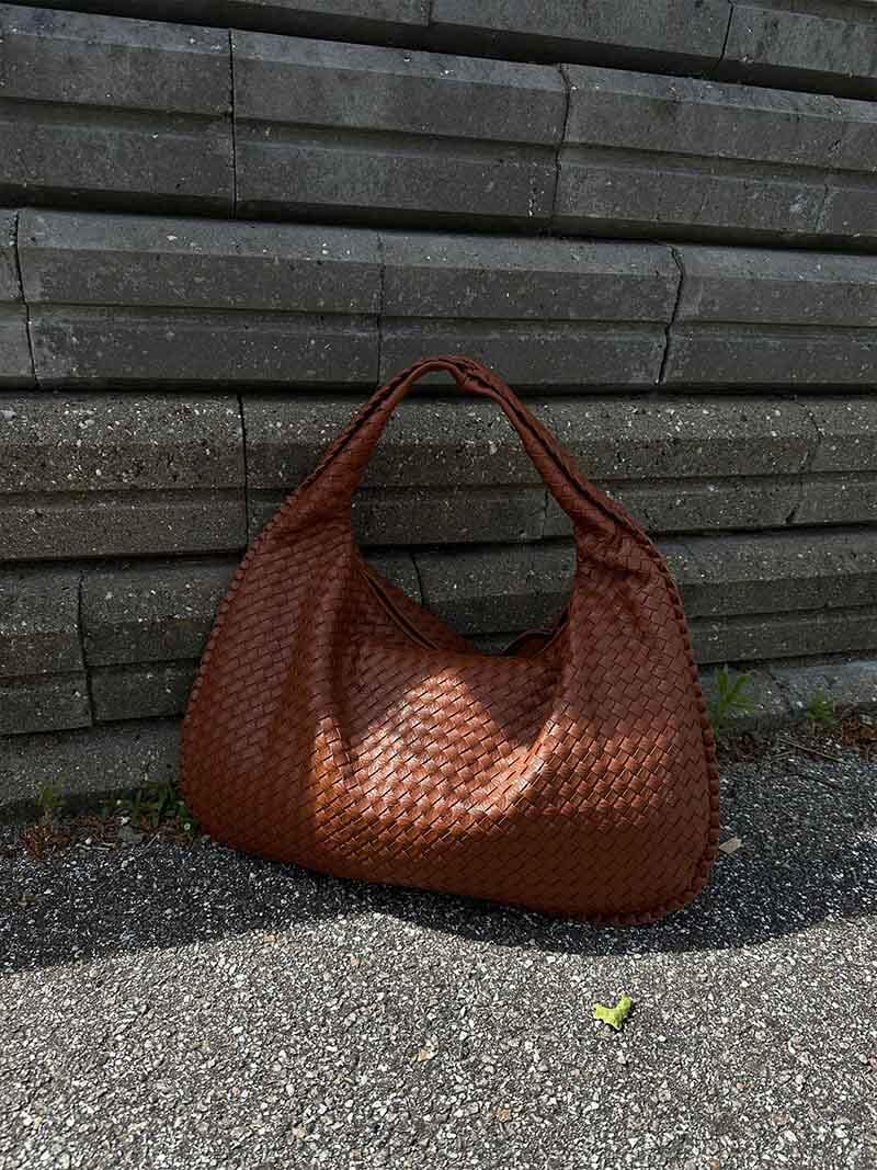 Victoria | Chic Breathable Bag