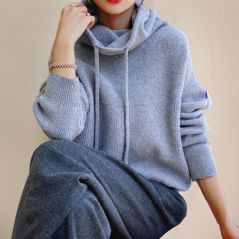 Lia | Elegant Comfort Neck Jumper