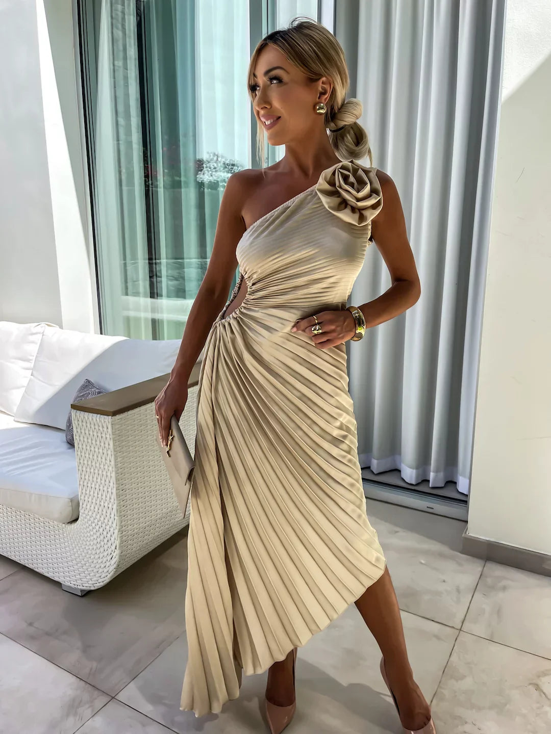 Lily | Flattering Chic Dress