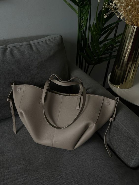 Zoe | Chic Seamless Bag